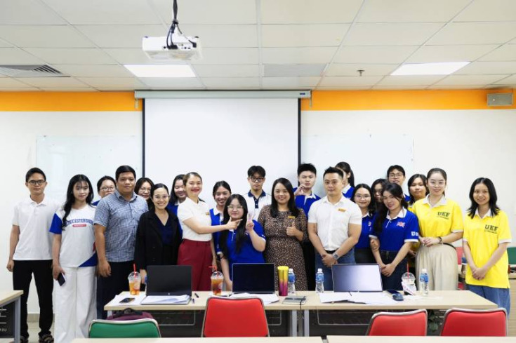 SINH VIÊN GLOUCESTERSHIRE VIETNAM KHƠI NGUỒN SÁNG TẠO TRONG NGHIÊN CỨU KHOA HỌC ỨNG DỤNG 11