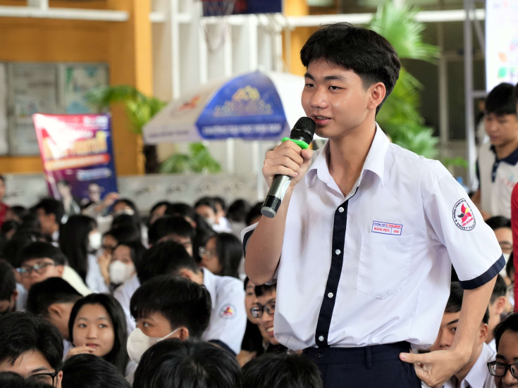 KHỞI ĐỘNG CHƯƠNG TRÌNH TƯ VẤN HƯỚNG NGHIỆP "CÙNG BẠN CHỌN NGHỀ CHO TƯƠNG LAI" LẦN THỨ 16 - NĂM HỌC 2023 - 2024 28