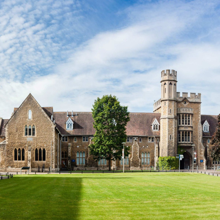 DU HỌC CHUYỂN TIẾP THÔNG MINH CÙNG GLOUCESTERSHIRE VIETNAM 79