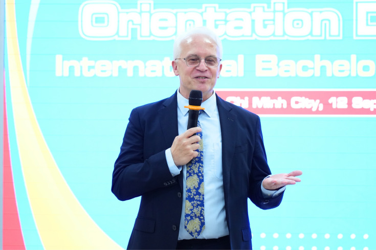 GLOUCESTERSHIRE VIETNAM CHÀO ĐÓN TÂN SINH VIÊN KHÓA 2025 VÀO ĐẦU NĂM HỌC MỚ 24