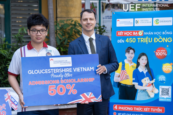 HỌC SINH THPT TRƯNG VƯƠNG QUAN TÂM XÉT HỌC BỔNG SỚM CHƯƠNG TRÌNH CỬ NHÂN QUỐC TẾ 15