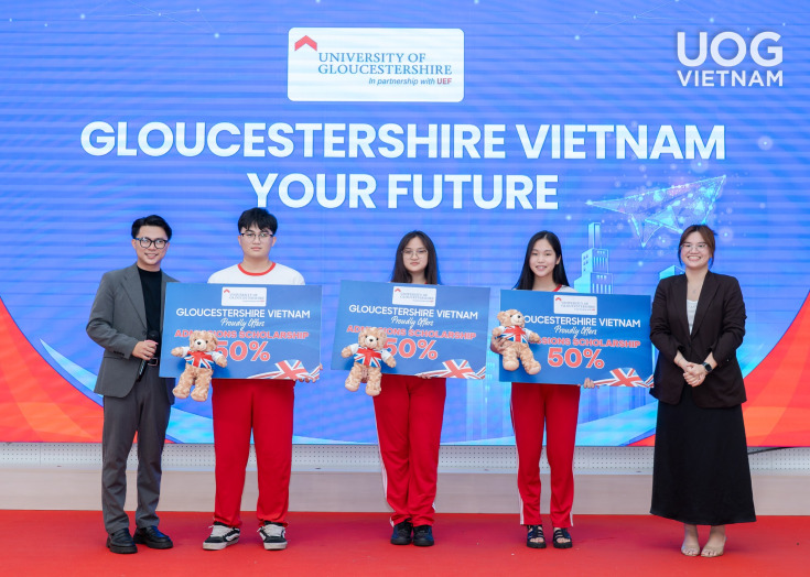 VÌ SAO NÊN CHỌN NGÀNH TIẾNG ANH VÀ NGÔN NGỮ HỌC TẠI GLOUCESTERSHIRE VIETNAM? 226