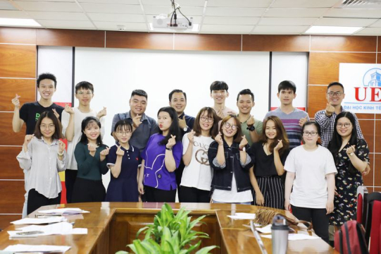SINH VIÊN UEF HÁO HỨC CHUẨN BỊ CHO HỌC KỲ QUỐC TẾ 2B TẠI THÁI LAN