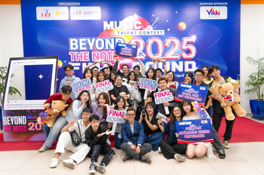 CHUNG KẾT BEYOND THE NOTES 2025: KHI THANH ÂM VIẾT NÊN CẢM XÚC, SÂN KHẤU BỪNG SÁNG TÀI NĂNG