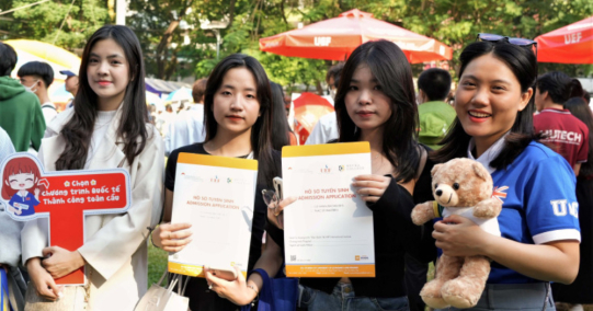 CHƯƠNG TRÌNH QUỐC TẾ GLOUCESTERSHIRE VIETNAM XÉT TUYỂN SỚM VỚI NHIỀU HỌC BỔNG