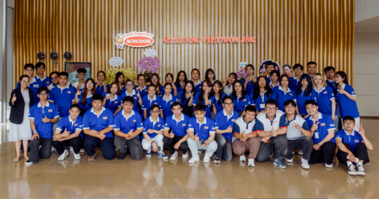 SINH VIÊN GLOUCESTERSHIRE VIETNAM KHÁM PHÁ QUY TRÌNH SẢN XUẤT CHUẨN QUỐC TẾ TẠI TẬP ĐOÀN ACECOOK