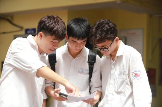 HƯỚNG DẪN ĐĂNG KÝ NGUYỆN VỌNG XÉT TUYỂN CHƯƠNG TRÌNH CỬ NHÂN ANH QUỐC NĂM 2025