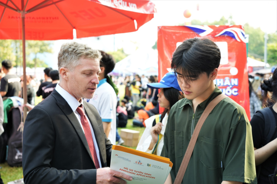 XÉT TUYỂN SỚM BẰNG HỌC BẠ – CHIẾN LƯỢC THÔNG MINH CHO KỲ THI THPT