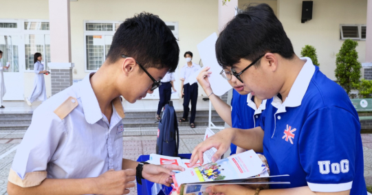 XÉT HỌC BẠ - GIẢI PHÁP GIẢM ÁP LỰC THI CỬ, MỞ LỐI TƯƠNG LAI TOÀN CẦU
