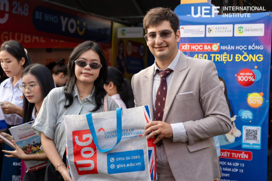 CHƯƠNG TRÌNH CỬ NHÂN QUỐC TẾ CỦA GLOUCESTERSHIRE VIETNAM THU HÚT SỰ QUA TÂM CỦA ĐÔNG ĐẢO PHỤ HUYNH, HỌC SINH