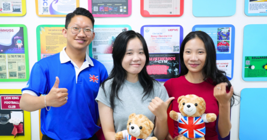 GLOUCESTERSHIRE VIETNAM HỖ TRỢ THÍ SINH NHẬP HỌC XUYÊN SUỐT DỊP LỄ QUỐC KHÁNH