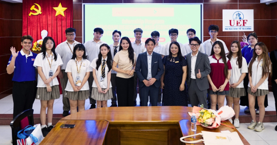 ĐÓN ĐOÀN HỌC SINH SEDBERGH VIỆT NAM THỰC TẬP HƯỚNG NGHIỆP TẠI GLOUCESTERSHIRE VIETNAM