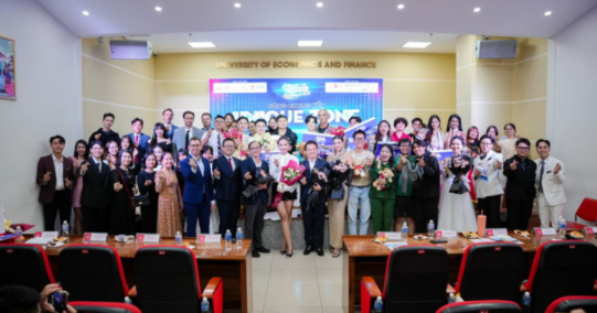 ÉN VÀNG UEF 2024 VỀ ĐÍCH THÀNH CÔNG, TÀI NĂNG MC SONG NGỮ XUẤT SẮC CHÍNH THỨC LỘ DIỆN