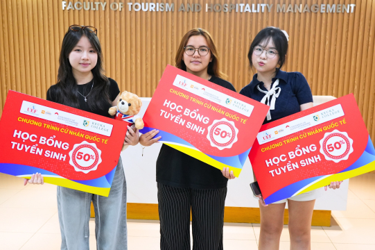 GLOUCESTERSHIRE OPEN DAY THU HÚT PHỤ HUYNH VÀ THÍ SINH QUAN TÂM ĐẾN CHƯƠNG TRÌNH CỬ NHÂN ANH QUỐC
